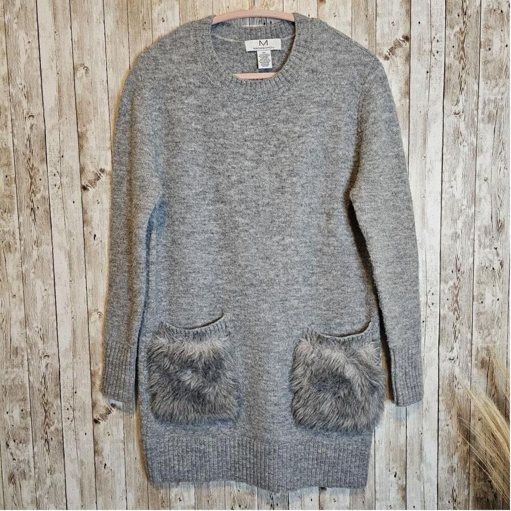 Magaschoni Oversized Sweater Womens Sz XS Gray Pullover Long Faux Fur Pockets